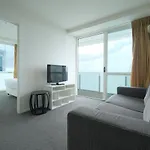 Fabulous City&Harbor Views 2 Bedroom Apartment